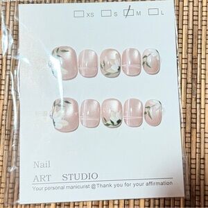 Pink Cat Eye with flower design Press-On Nails